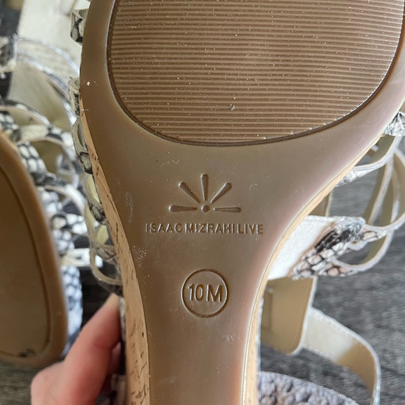 10 Issac Mizrahi Snake Print Wedge Sandals - Picture 4 of 6